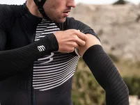 Compressport ArmForce Ultralight Black - ziba.pl