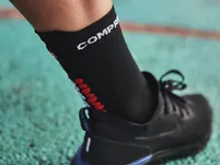 Pro Racing Socks V4.0 - Skarpety biegowe marki Compressport - High - ziba.pl