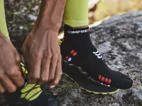 Pro Racing Socks V4.0 - Skarpety biegowe marki Compressport - Low - ziba.pl